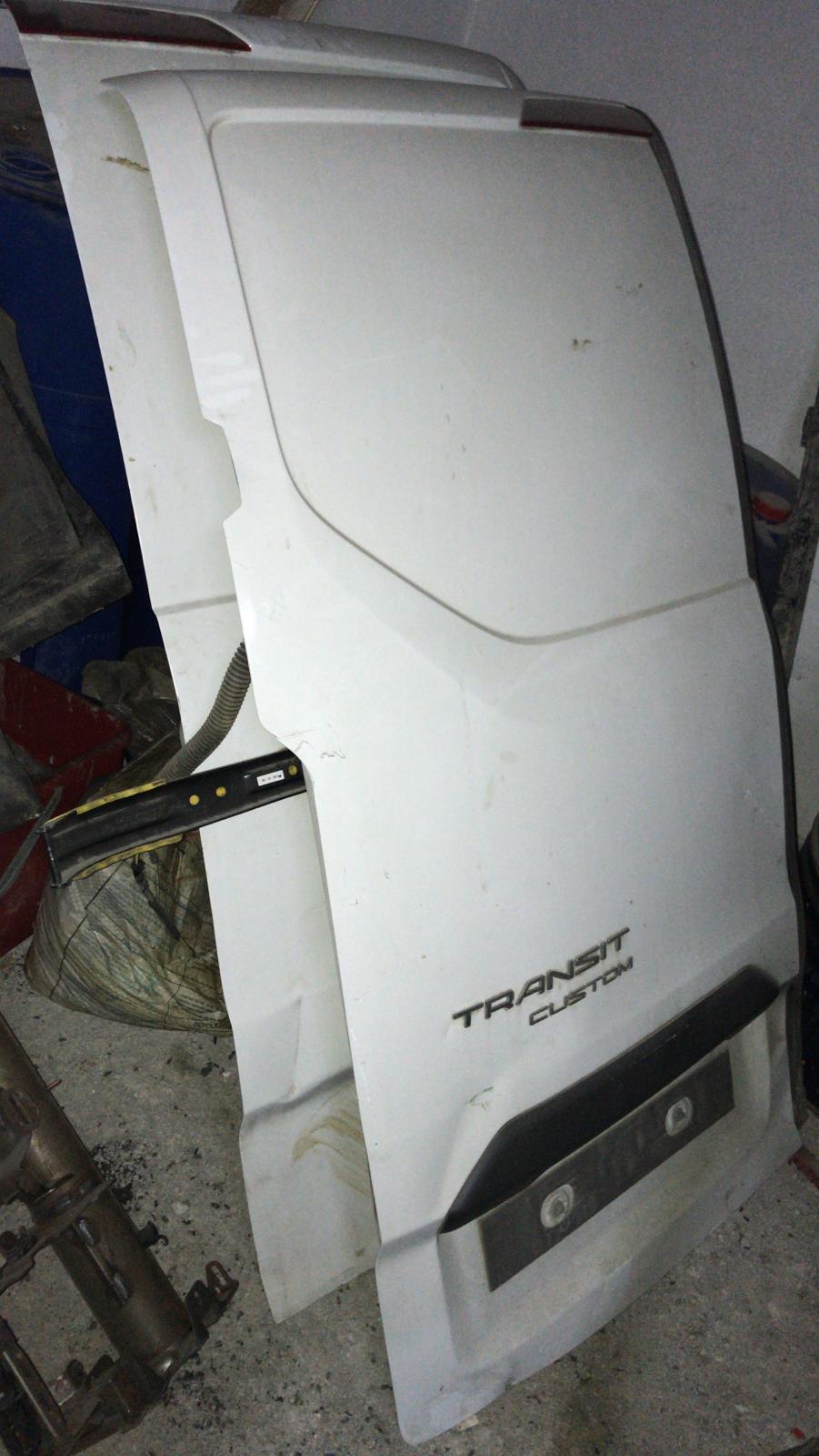 FORD TRANSİT CUSTOM ARKA BAGAJ KAPAKLARI